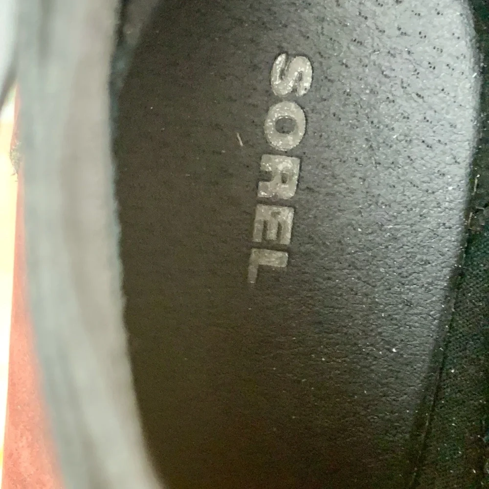 Sorel Women's Burgundy Addington Chelsea Ankle Boots - Picture 13 of 16